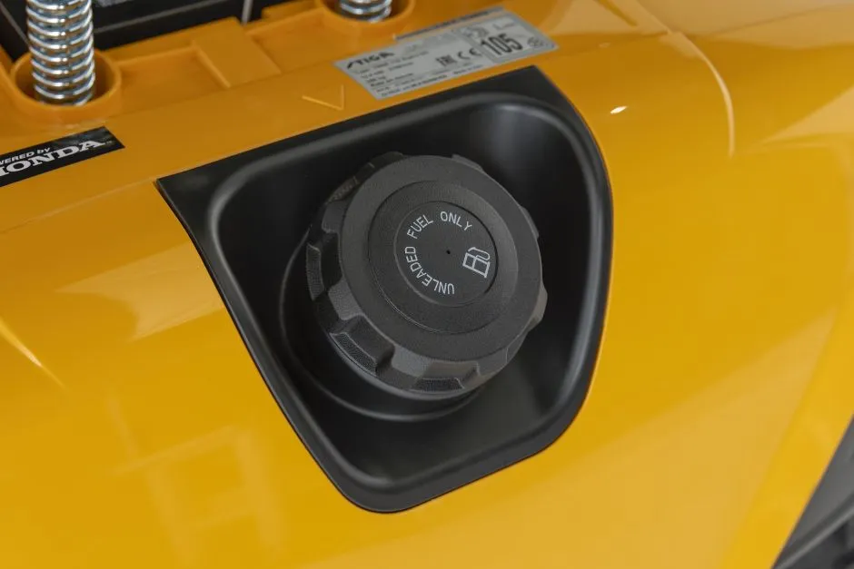 STIGA Petrol Garden Tractor Tornado 9121 W