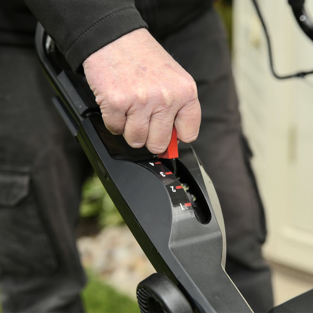 COBRA MX534SPCE 21" Petrol Powered Lawnmower