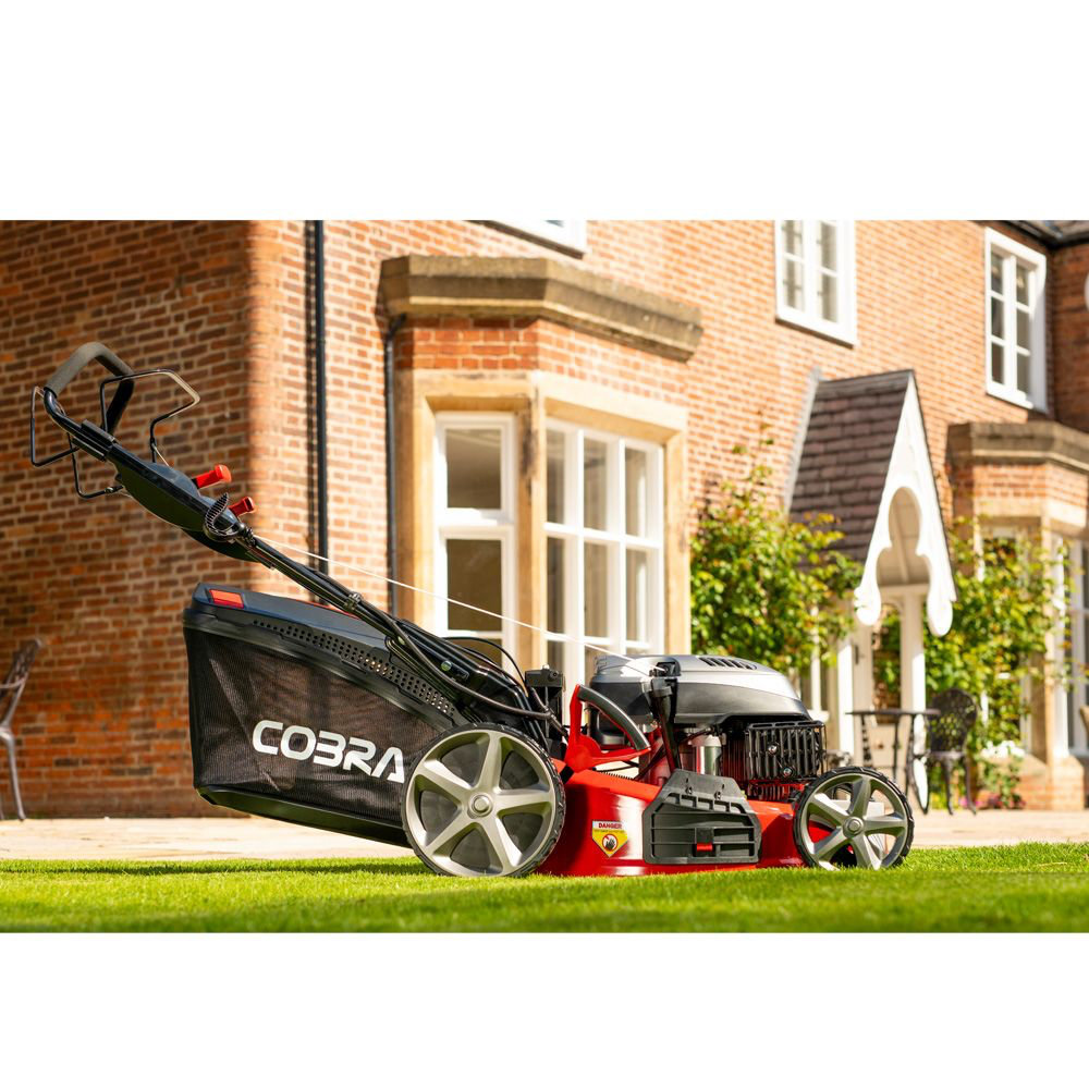 COBRA MX534SPCE 21" Petrol Powered Lawnmower