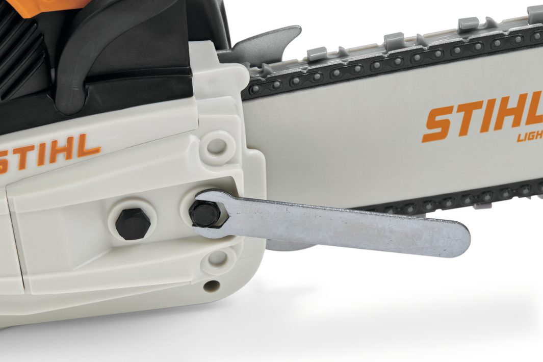 STIHL Children's Battery-Operated MS 500i Toy Chainsaw