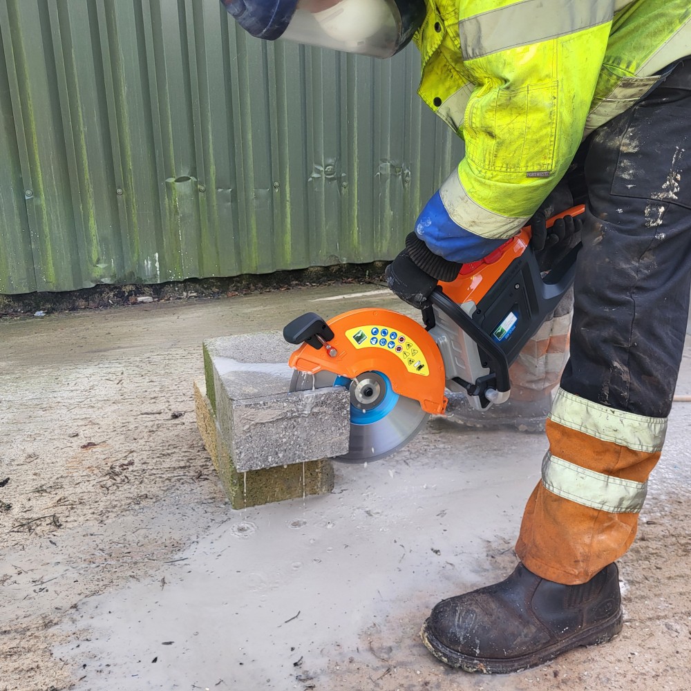 ALTRAD Belle DC 300E+ Cordless Cut-off Machine