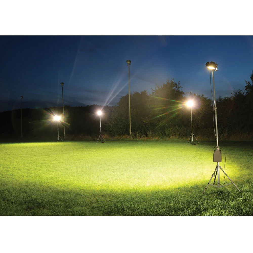 THQ20K LED Portable Rechargeable Floodlight - 20K (Lithium-ion)