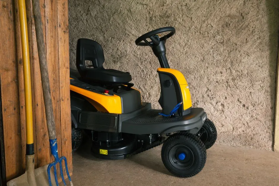 STIGA Battery Tractor Swift 372e