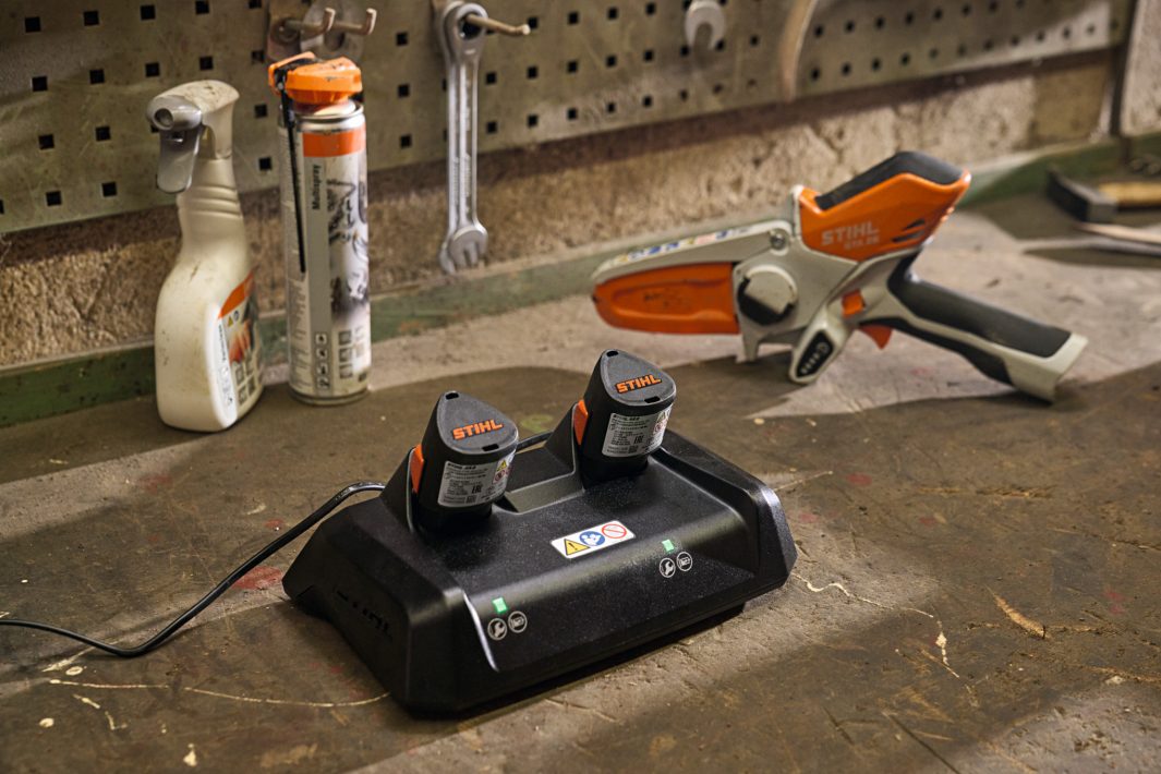 STIHL AL 5-2 Hi-Speed Double Battery Charger