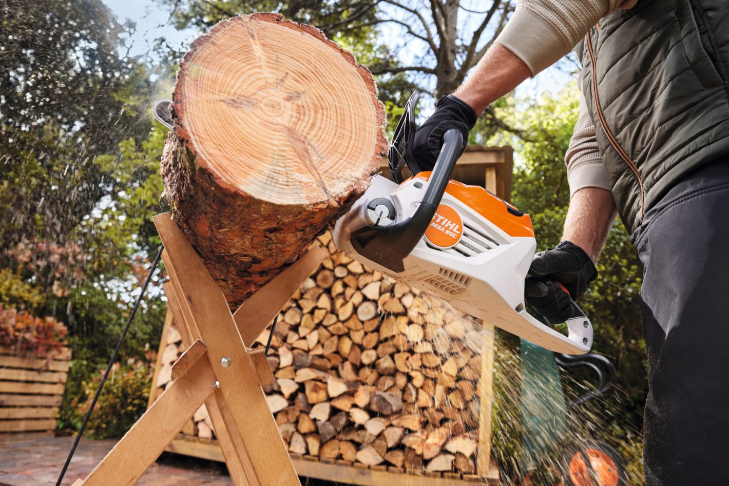 STIHL MSA 80 Cordless Chainsaw – AK System