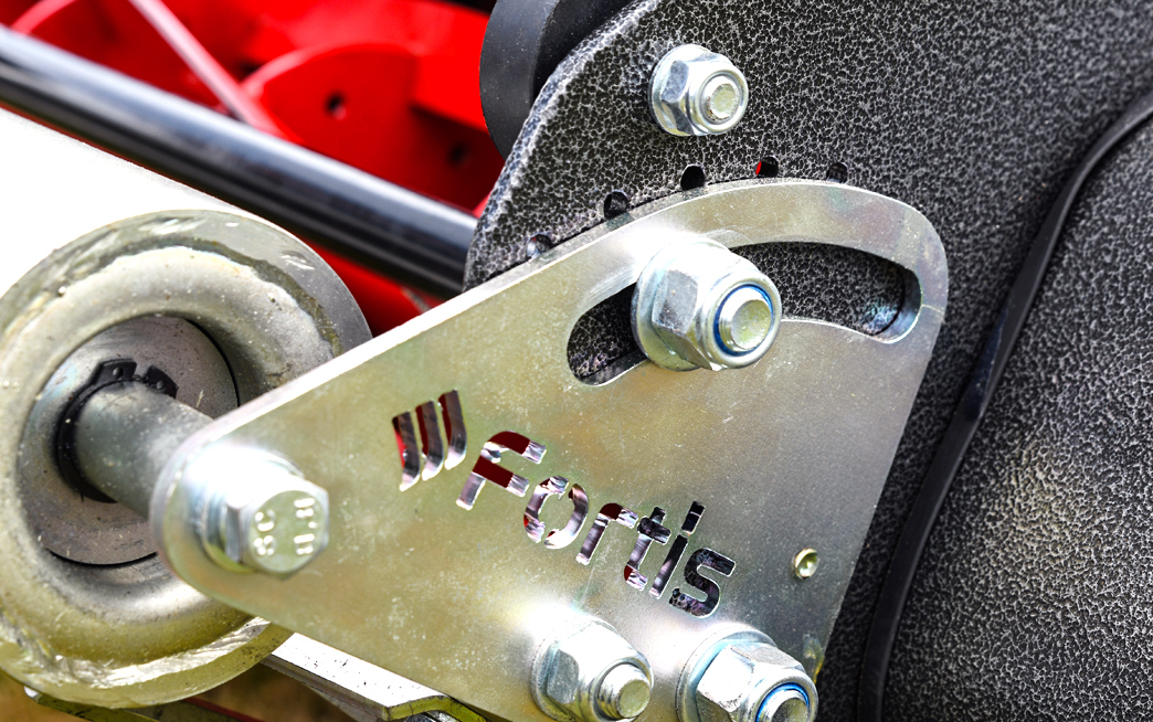 COBRA Fortis Stadium 34 Cylinder Lawnmower – EGO Peak Power™ Battery
