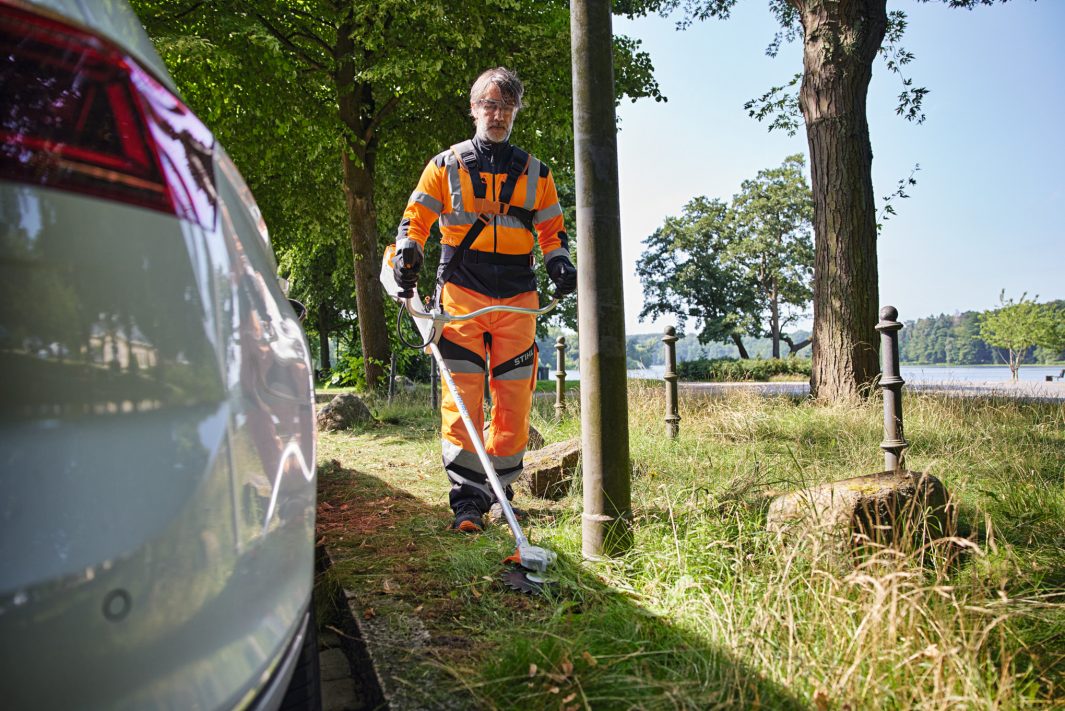 STIHL RGA 140 Cordless Brushcutter (Tool Only)