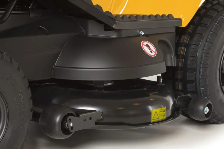 STIGA Petrol Garden Tractor Estate 7102 W