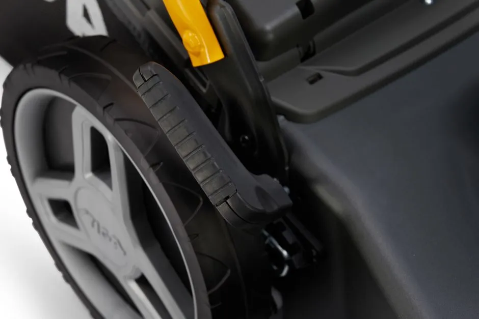 STIGA Petrol Lawn Mower Combi 748 S