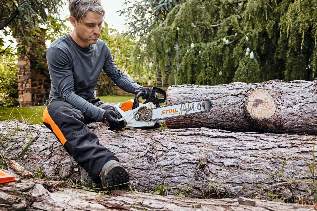 STIHL MSA 220 C-B Cordless Chainsaw With 35 cm / 14" Bar Length