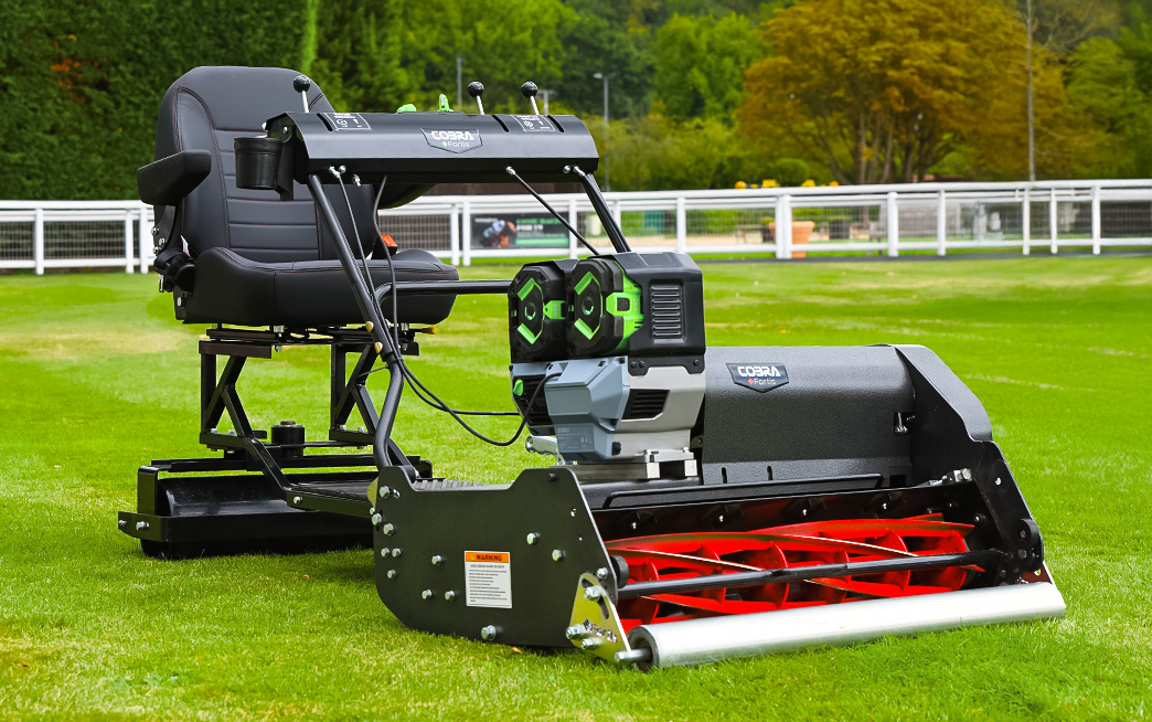 COBRA Fortis Stadium 34 Cylinder Lawnmower – EGO Peak Power™ Battery
