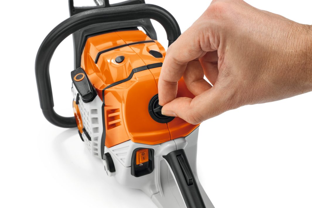 STIHL Children's Battery-Operated MS 500i Toy Chainsaw