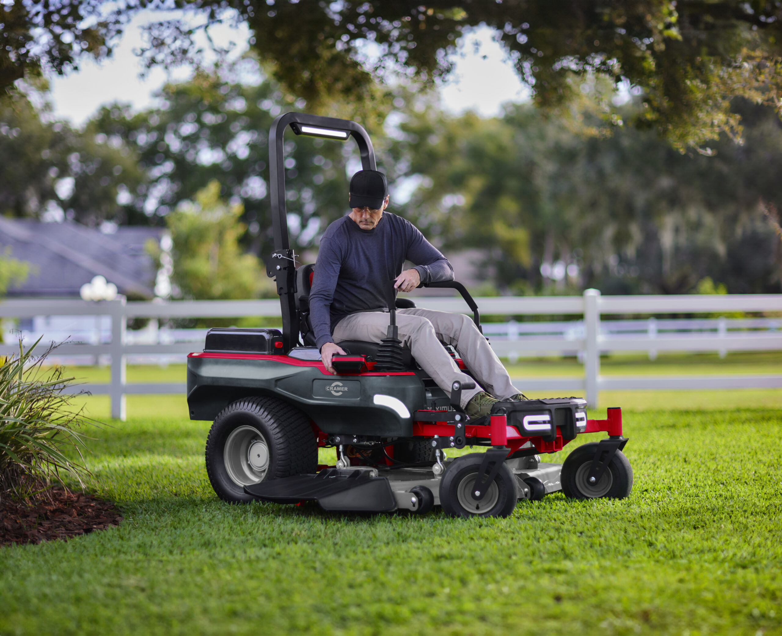 Cramer 82ZT122 Zero Turn Maximus – 82V Battery Ride-On Mower with 122cm Deck