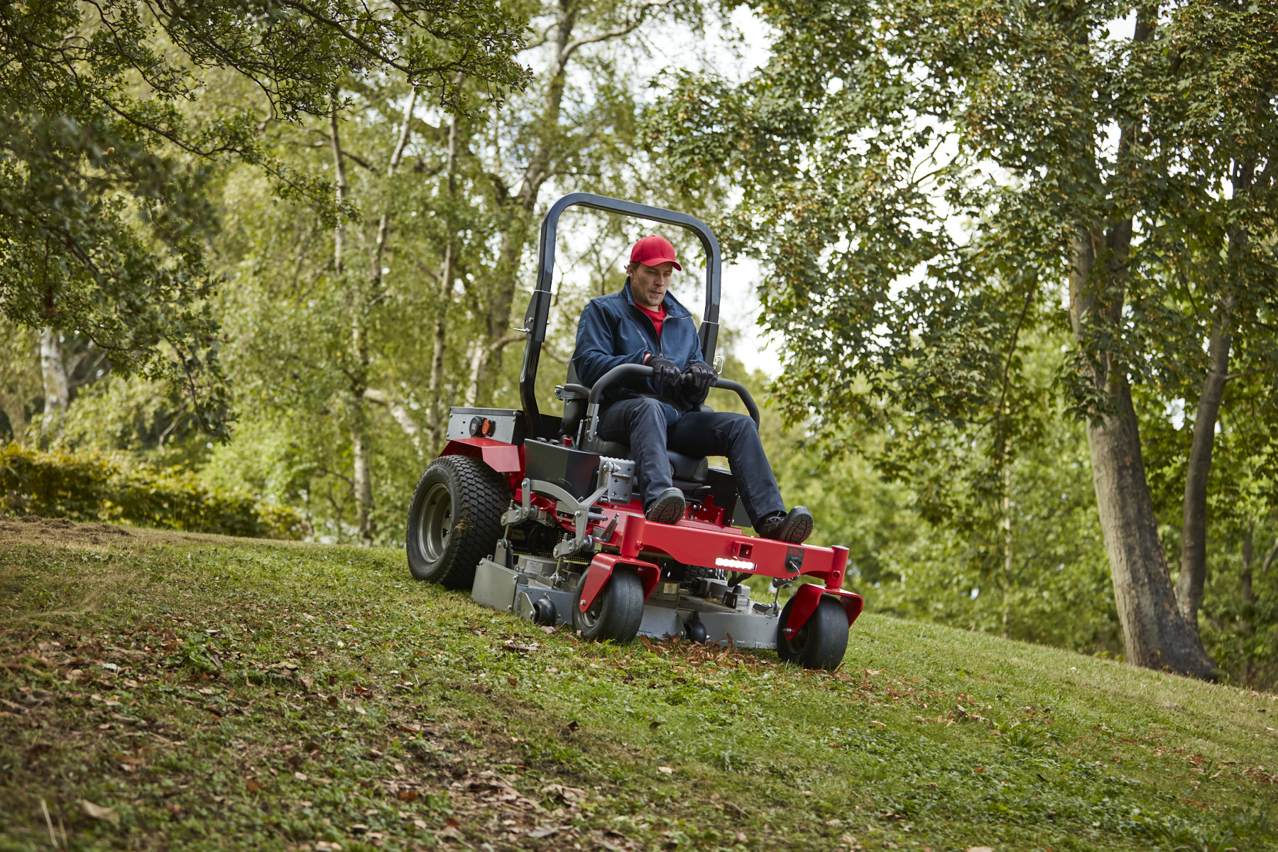 Cramer 82ZT132 Zero Turn – 82V 132cm Battery Powered Ride-On Mower