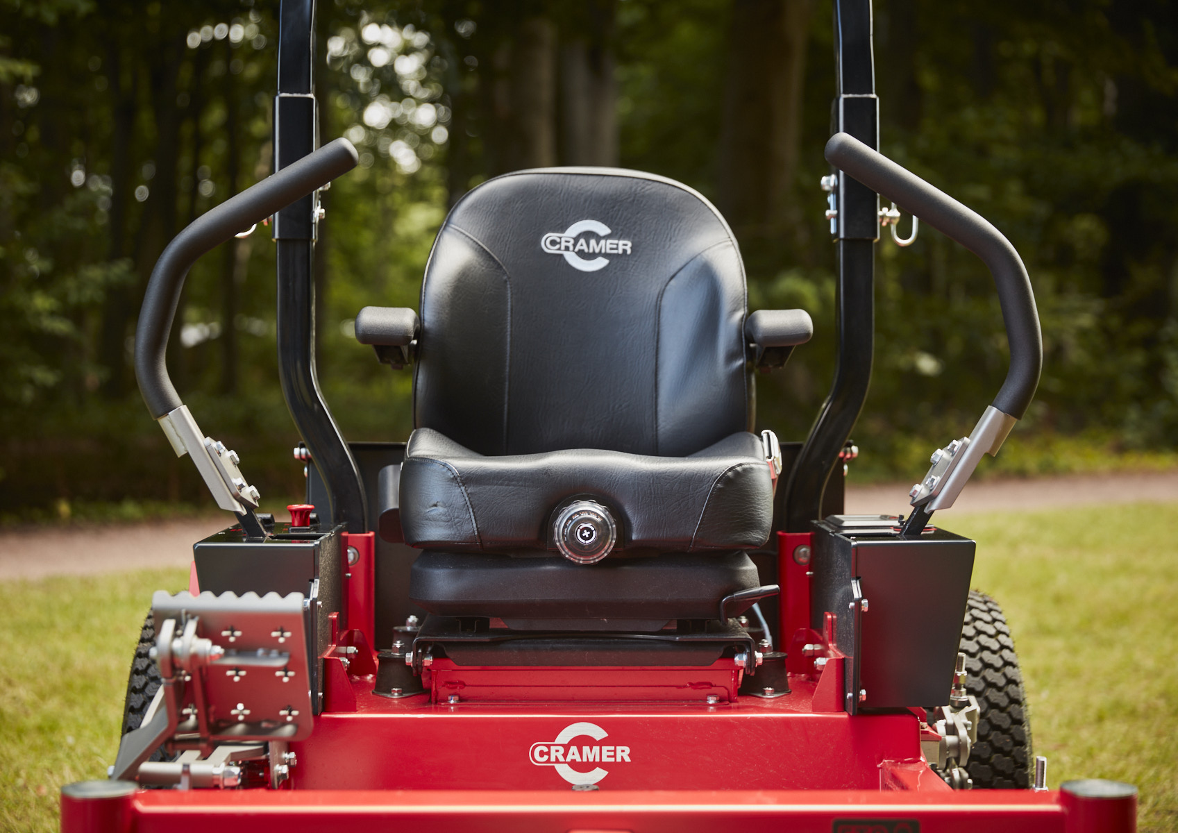 Cramer 82ZT132 Zero Turn – 82V 132cm Battery Powered Ride-On Mower