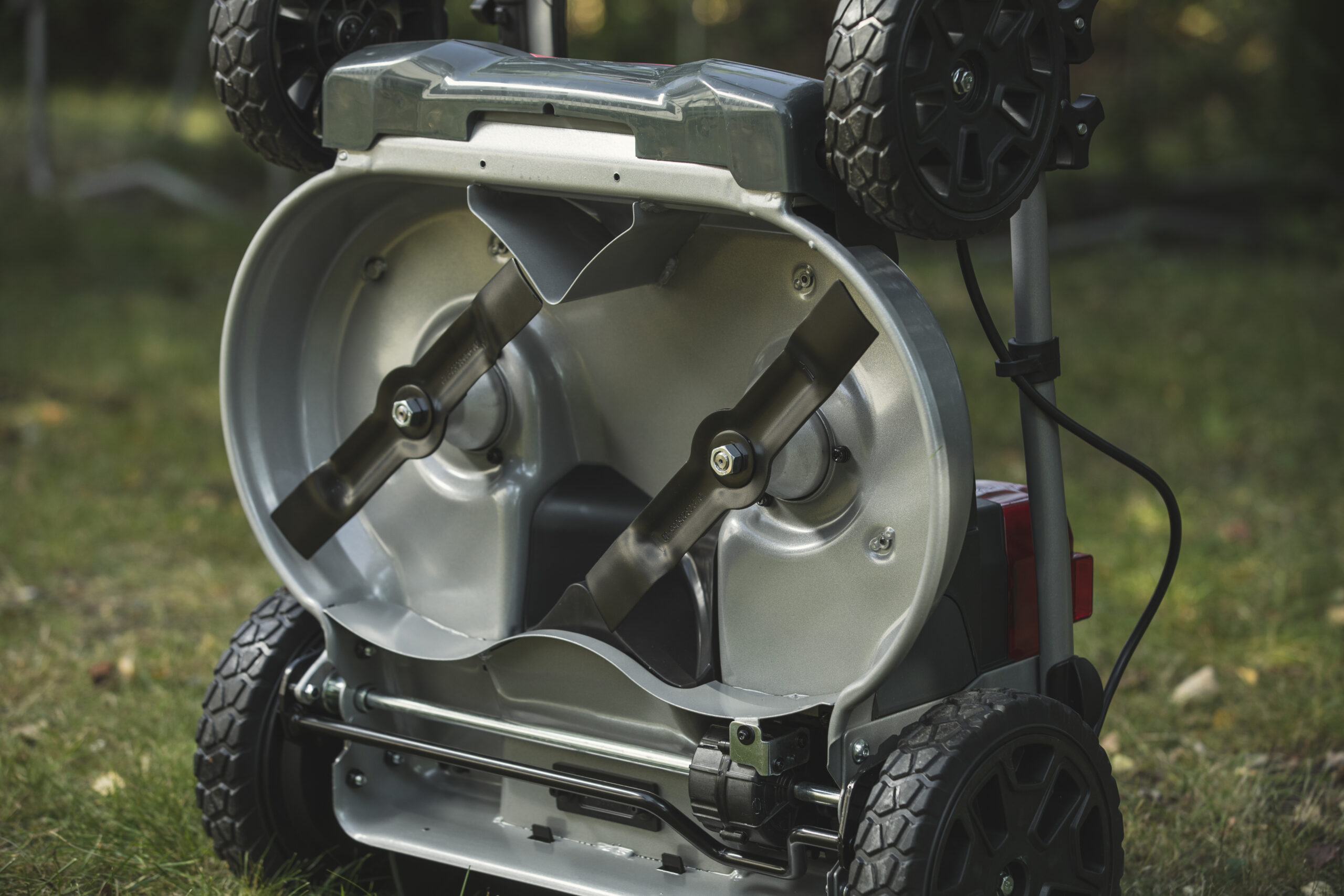 Cramer 82LM61SX Battery Lawnmower - 61 cm Cutting Deck