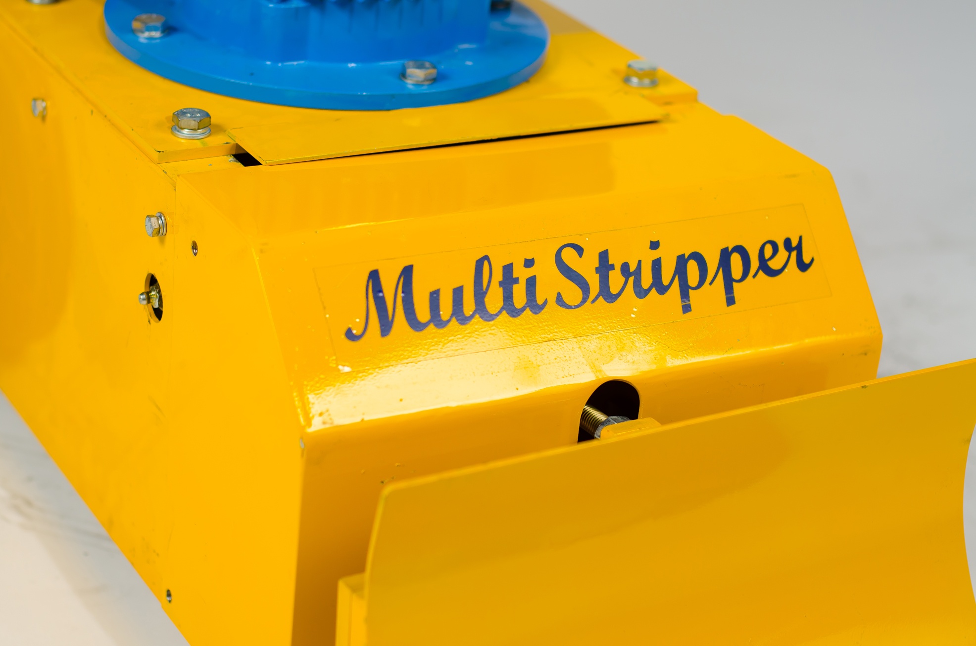 Bartell MS330 - Walk Behind Floor Scraper