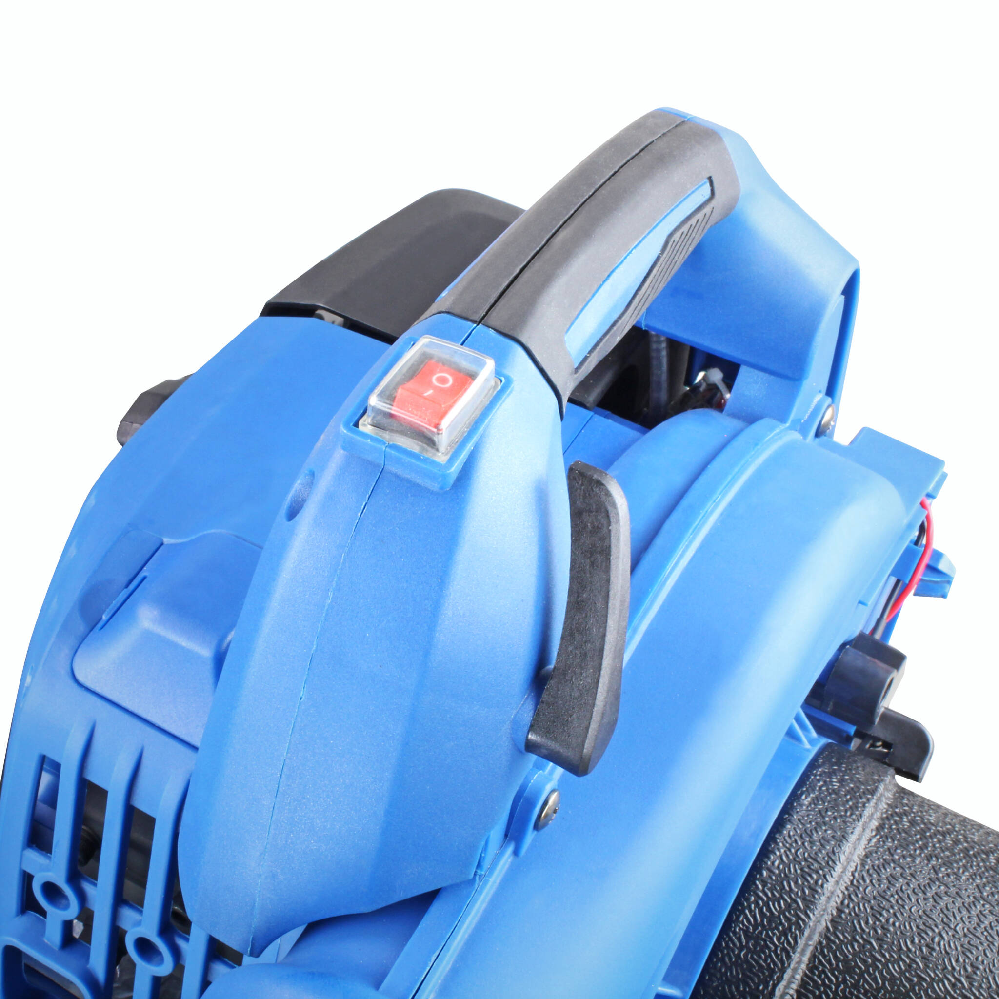 Hyundai HYBV2600X 26cc 2-Stroke 3-in-1 Petrol Leaf Blower, Garden Vac & Shredder, 157mph Air Speed, 40L Collection Bag