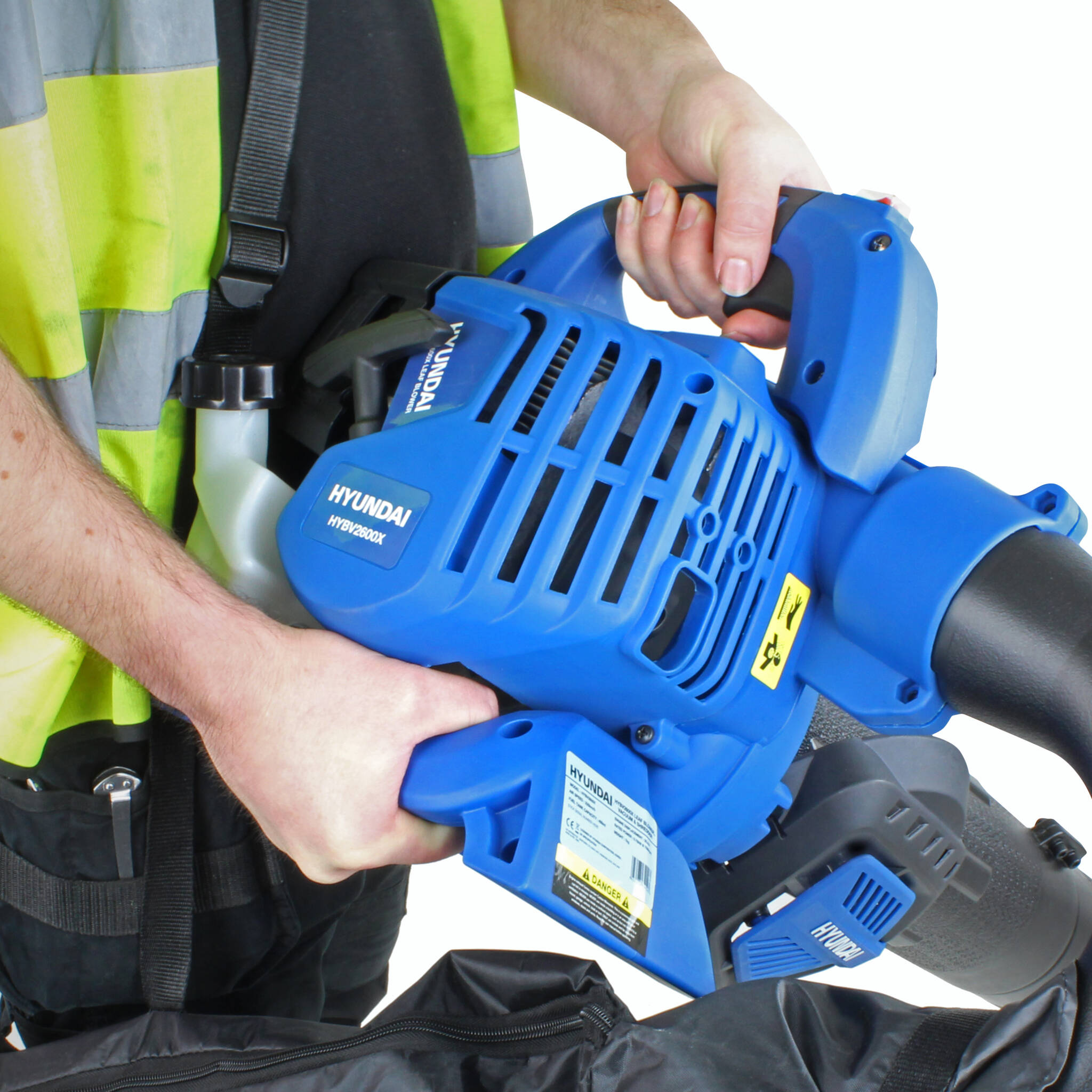 Hyundai HYBV2600X 26cc 2-Stroke 3-in-1 Petrol Leaf Blower, Garden Vac & Shredder, 157mph Air Speed, 40L Collection Bag