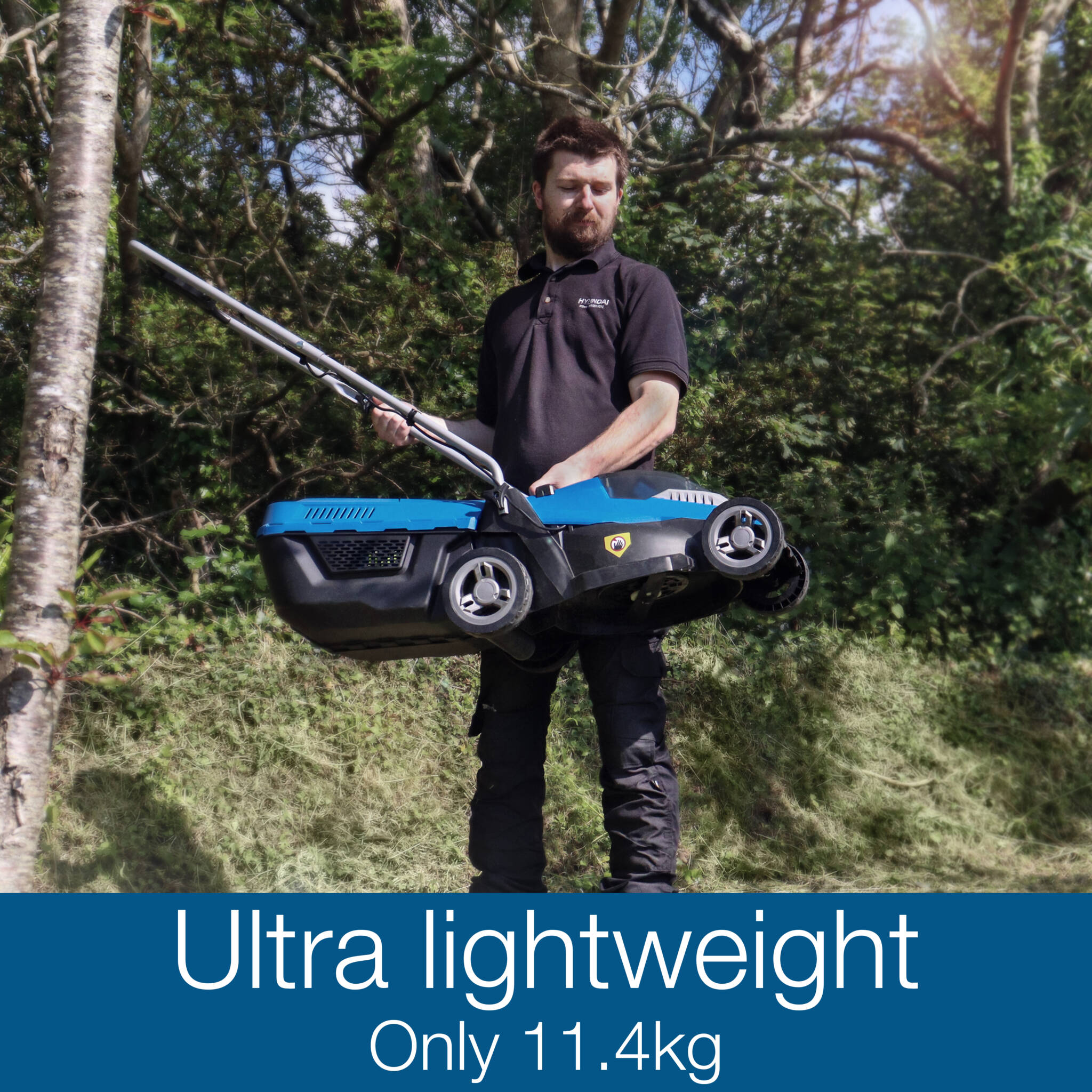 Hyundai HYM40LI330P 40V Lithium-Ion Cordless Battery Powered Roller Lawn Mower 33cm Cutting Width With Battery and Charger