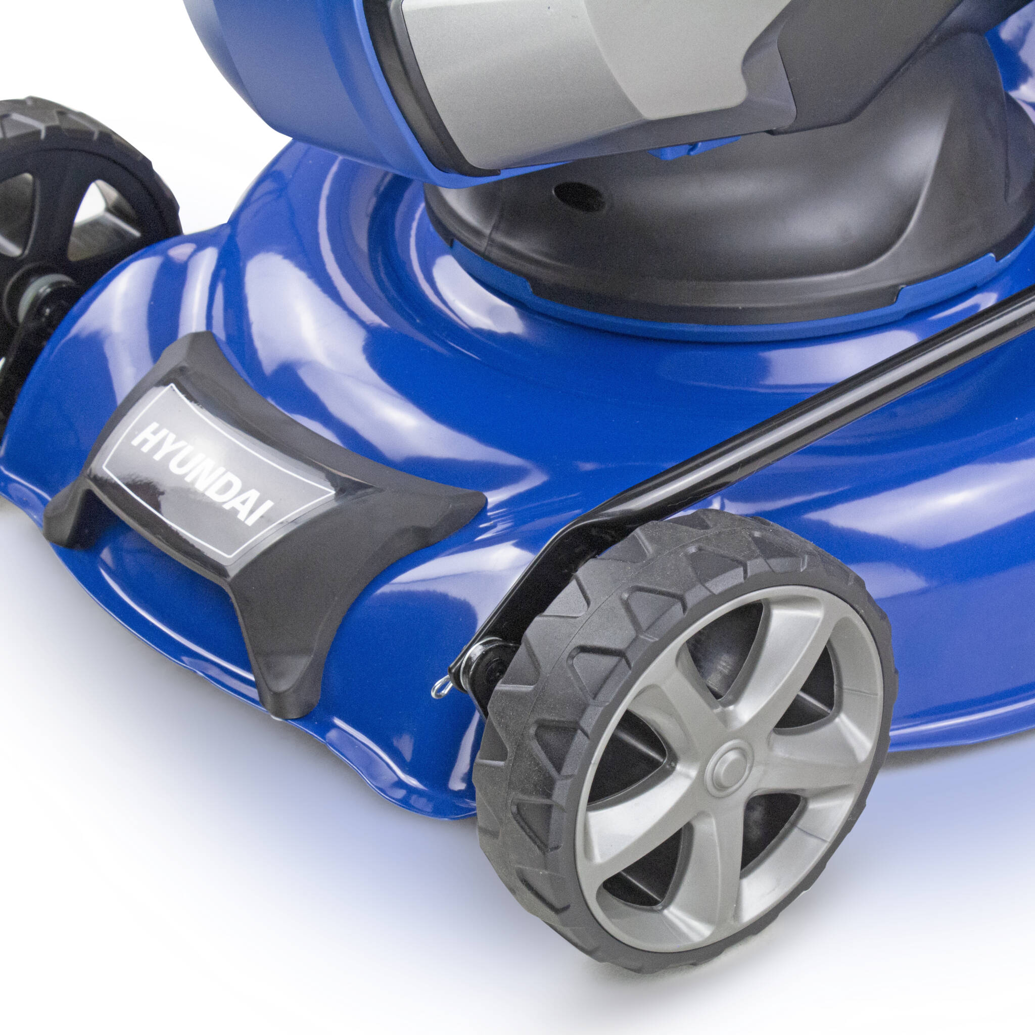 Hyundai HYM40LI420SP 42cm Cordless 40v Lithium-Ion Battery Self-Propelled Lawnmower with Battery and Charger