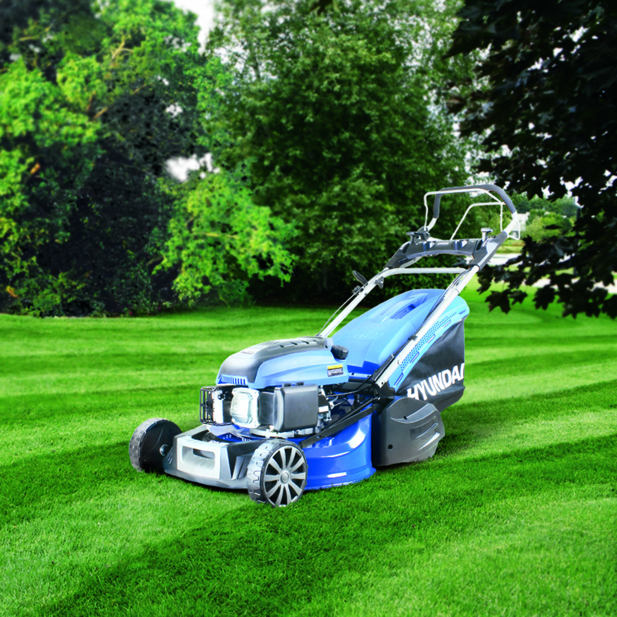 Hyundai HYM480SPR 19"/48cm 139cc Self-Propelled Petrol Roller Lawnmower