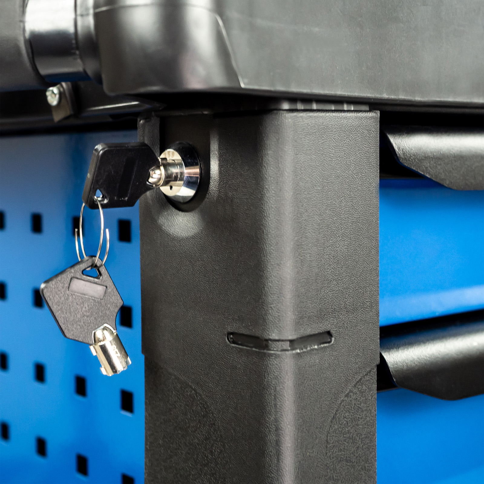 Hyundai 175 Piece 7 Drawer Castor Mounted Roller Tool Chest Cabinet | HYTC9006