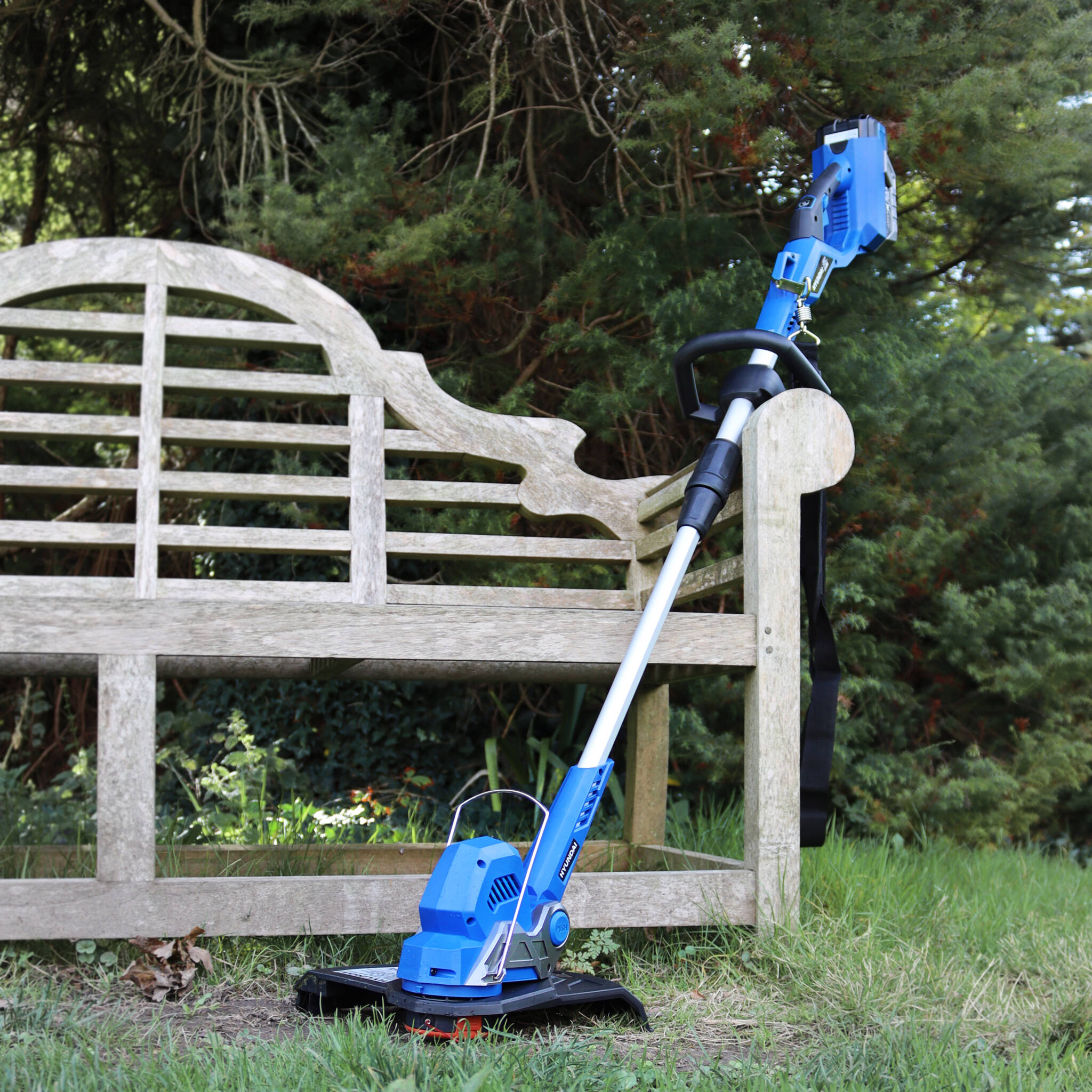 Hyundai HYTR40LI 40v Lithium-ion Cordless Grass Trimmer With Battery and Charger