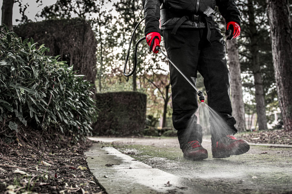 Milwaukee M18™ Switch Tank™ Kit