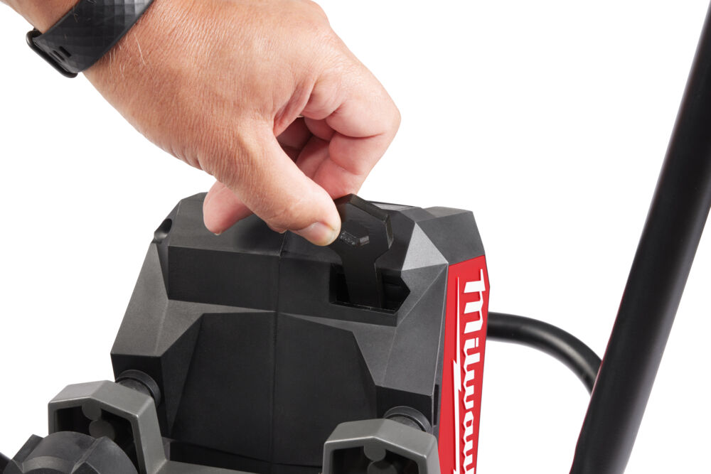 Milwaukee MX FUEL™ Screed