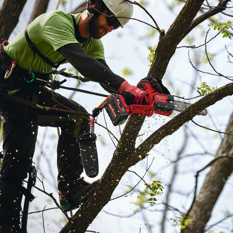 Milwaukee M18 Fuel™ Hatchet™ Pruning Saw 20 cm