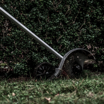 Milwaukee Quik-Lok™ Edger Attachment