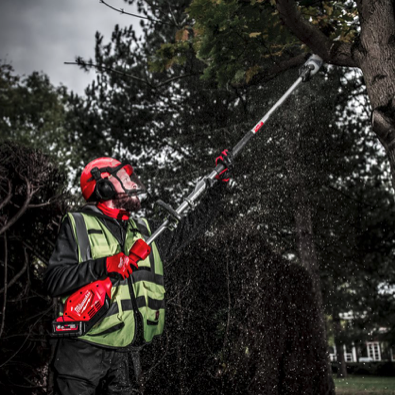 Milwaukee Quik-Lok™ Chainsaw Attachment