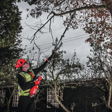 Milwaukee Quik-Lok™ Chainsaw Attachment