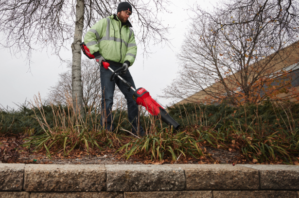 Milwaukee Quik-Lok™ Blower Attachment