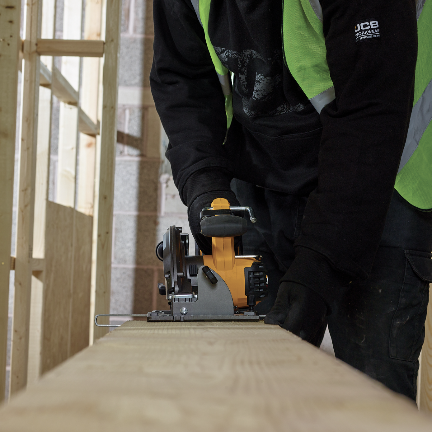 JCB Pro 18V Circular Saw 185mm, 60mm Cut Depth, Aluminium Base, Includes 2 Blades (Bare Tool)