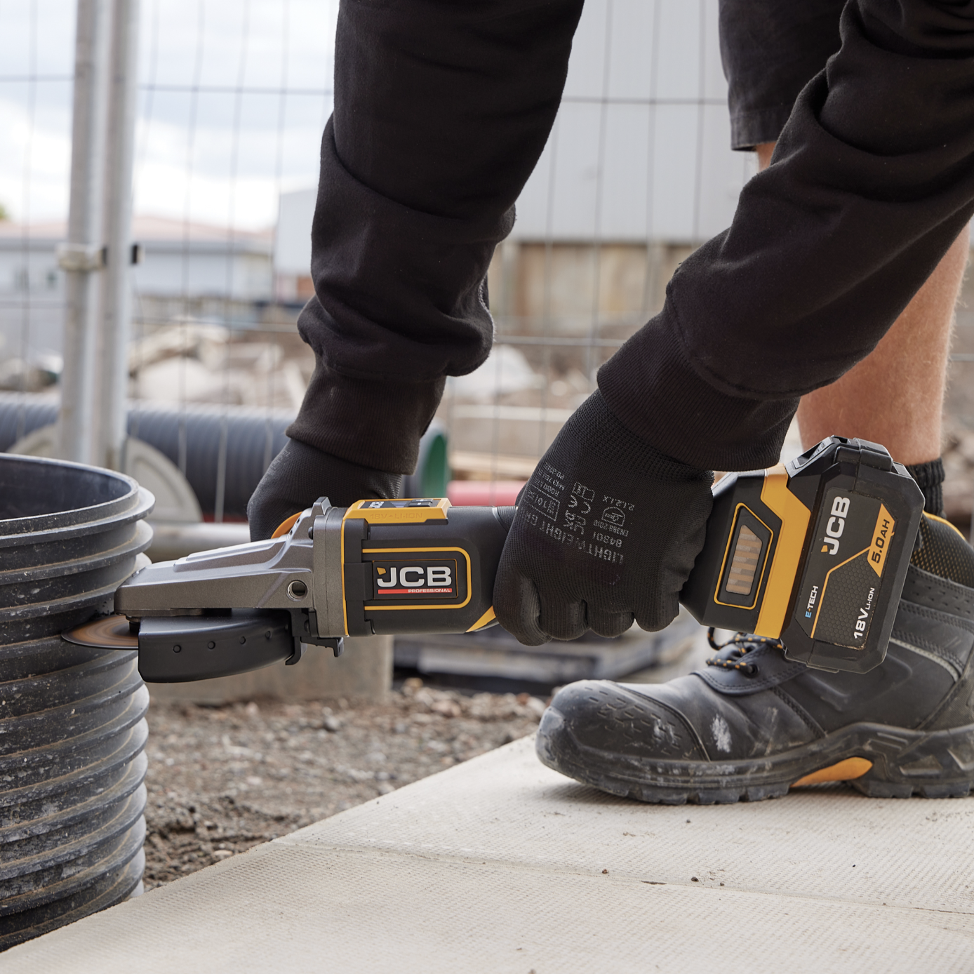 JCB Pro 18V Flat Head Angle Grinder 125mm (Bare Tool)