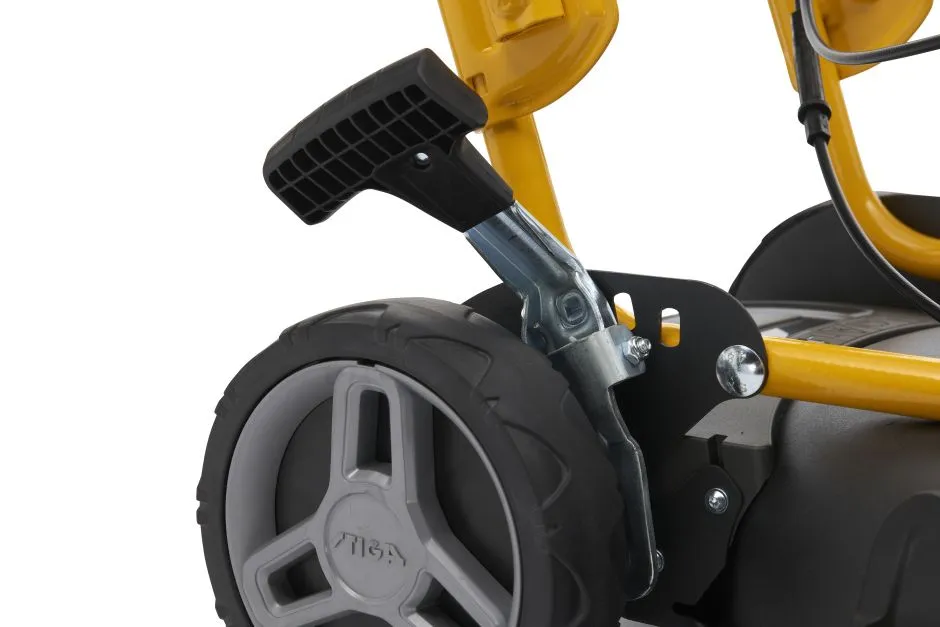 STIGA Petrol Lawn Mower Multiclip 747 SD