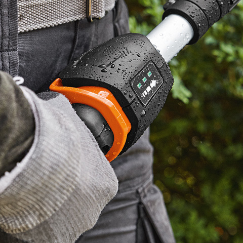 STIHL HLA 135 Cordless Long-reach Hedge Trimmer With 60 cm / 24" Blade Length