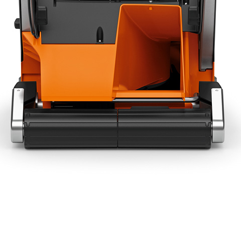 STIHL RM 655 RS Petrol Lawn Mower With Rear Roller