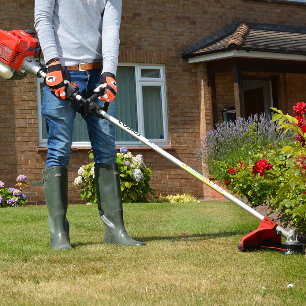 COBRA BC260C Petrol Brush Cutter