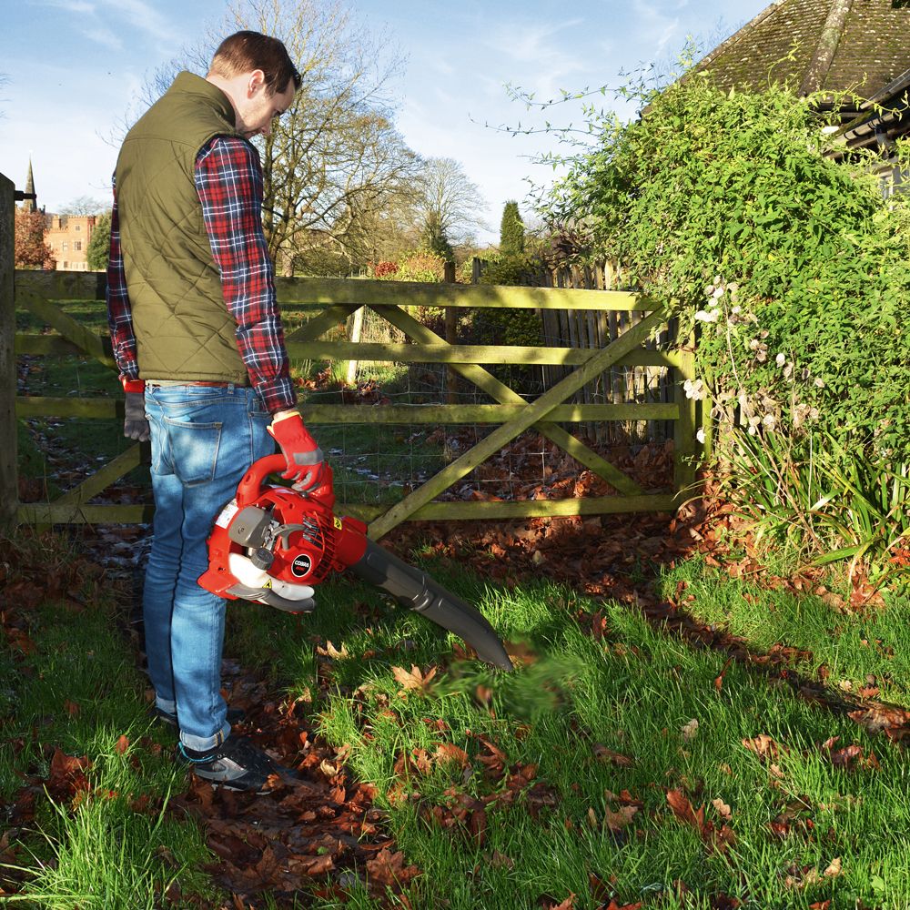 COBRA BV26C 26cc Petrol Powered Blower Vac