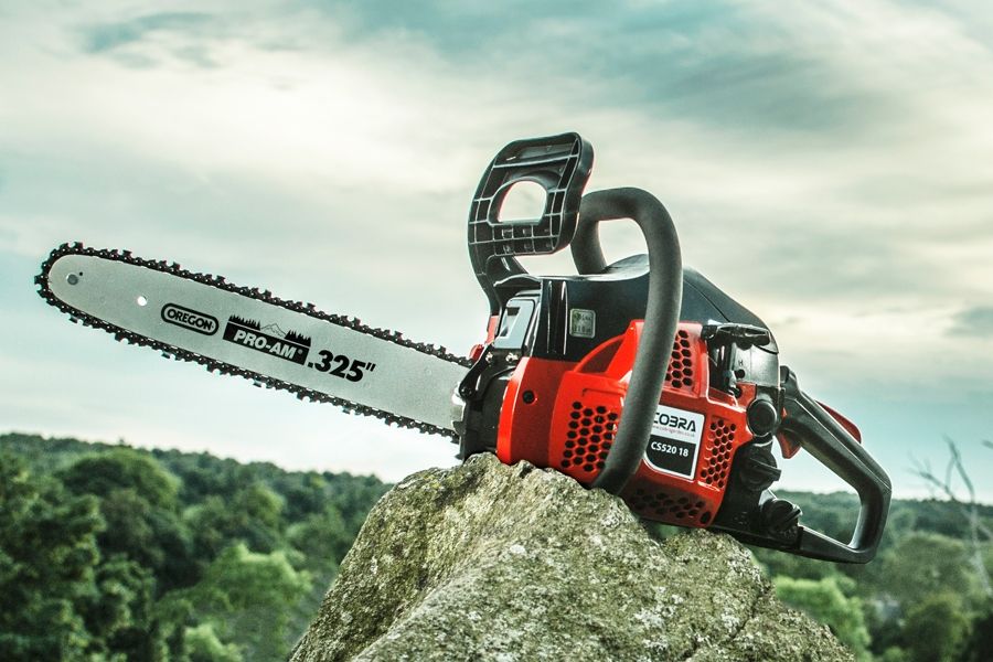 COBRA CS520-18 Petrol Chainsaw 52cc/18"