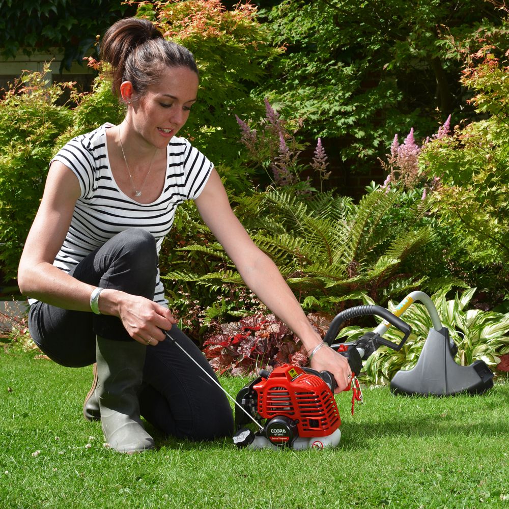 COBRA GT260C Petrol Grass Trimmer