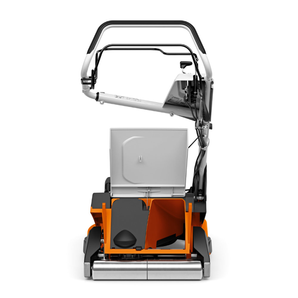 STIHL RM 655 RS Petrol Lawn Mower With Rear Roller