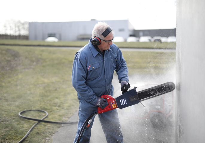 Hycon HPS12 Hydraulic Concrete Power Saw