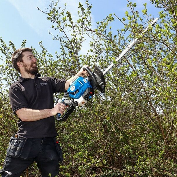 Hyundai HYHT2600X Petrol Hedge Trimmer/Pruner, 24" (60cm), Lightweight and Anti-Vibration