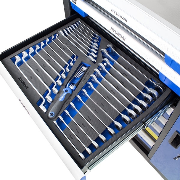 Hyundai 305 Piece 7 Drawer Roller Premium Tool Chest w/ XXL Steel Top HYTC9004