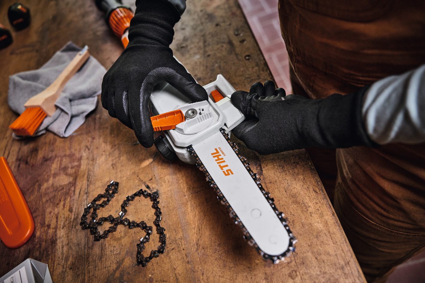 STIHL HTA 30 Cordless Pole Pruner 20cm / 8"