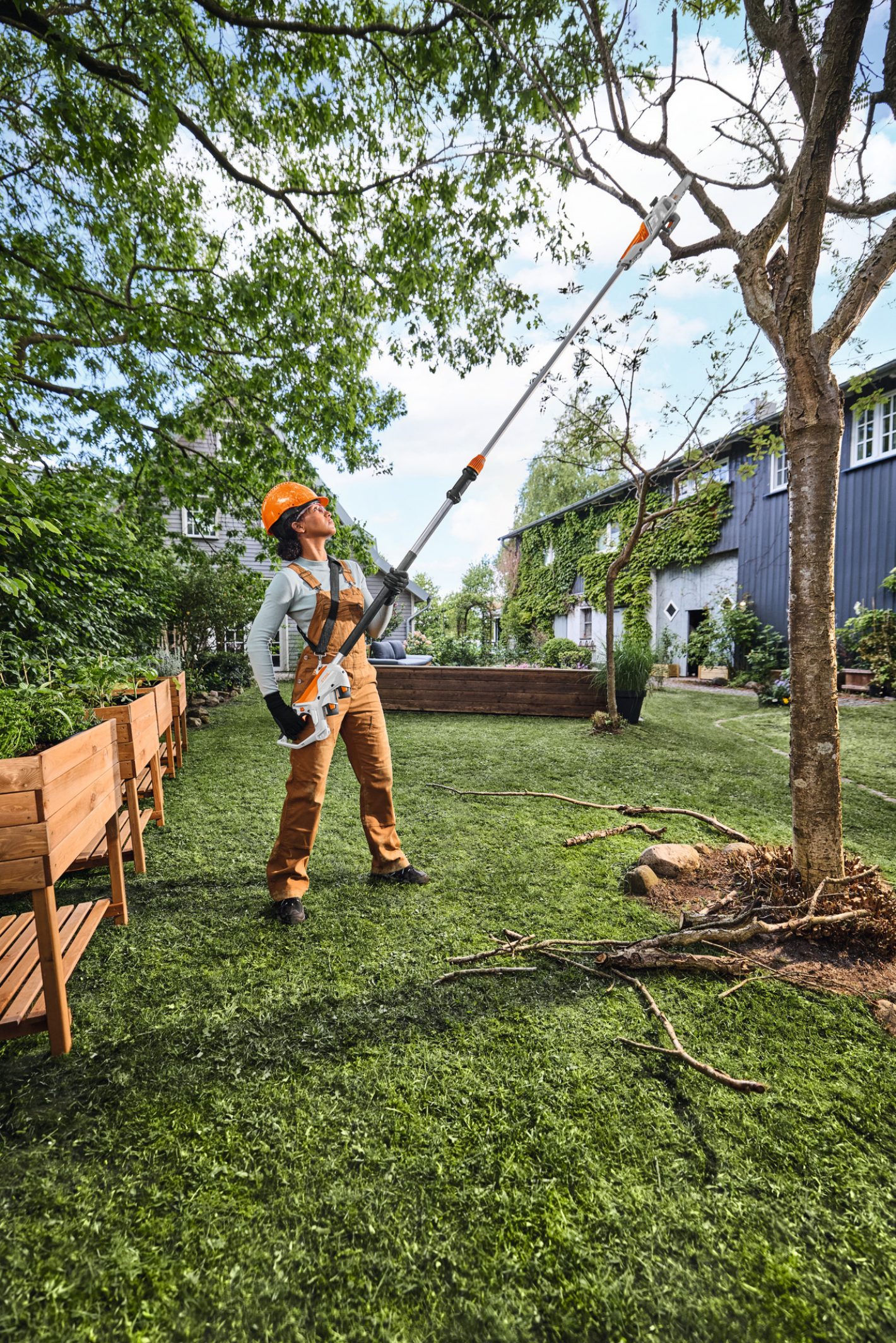 STIHL HTA 30 Cordless Pole Pruner 20cm / 8"